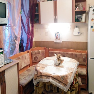 Трехкомнатная квартира 94 кв.м на углу Лермонтовского и Канонерской (Адмиралтейский, МО-1, Коломна) продается. Кухонный уголок