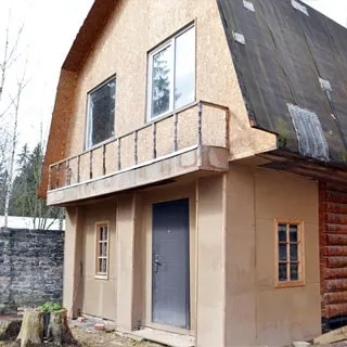 Жилой дом 120 кв.м на участке 15 соток ИЖС в городе Сланцы продается. Гостевой дом - баня