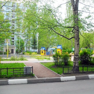 Трехкомнатная квартира 57 кв.м в Учебном переулке (Выборгский, МО-16, Парнас) продается. Большой зеленый двор с детской и спортивной площадкой